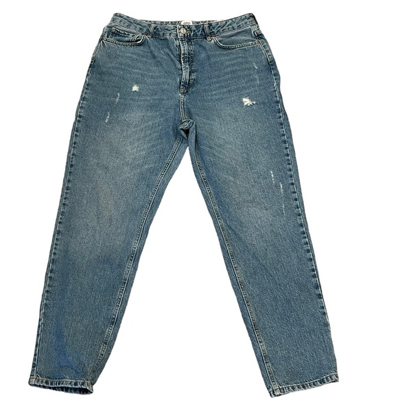 BDG Denim - BDG Urban Outfitters Mom High-Rise Jeans Size 32 Straight Leg Distressed